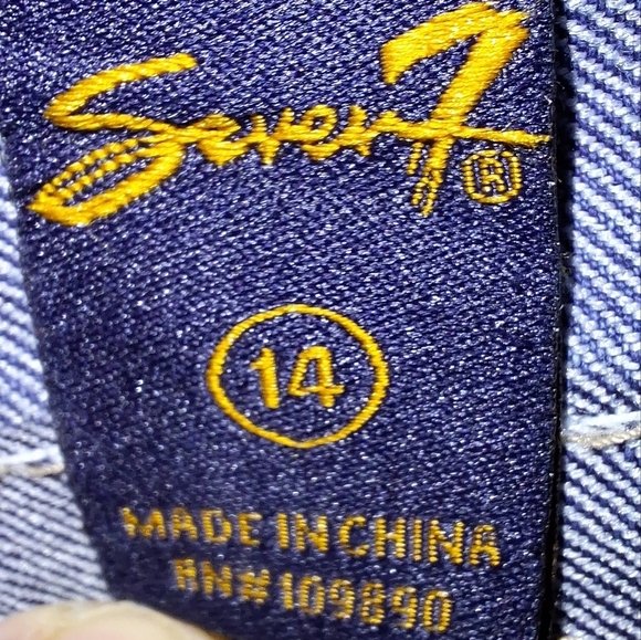 A pair of Seven7 straight leg womens blue denim jeans in a size 14. EUC. - Picture 3 of 8